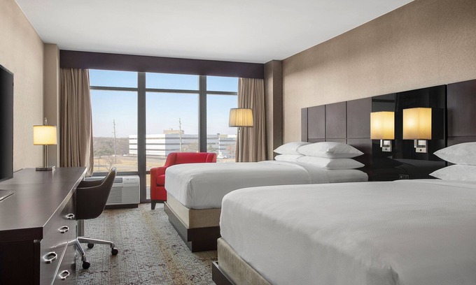 Somerset Hotel | Experience Delta Hotels by Marriott Somerset: 4-Star Comfort