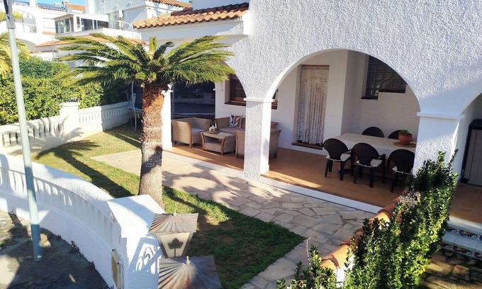 Alcanar Ski Chalet | Unforgettable Deltabahia Sant Carles with Ocean Views & Spa