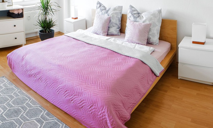 Innere Neustadt Apartment | Prime 2 Room Apartment with Easy Check-In & Netflix Access