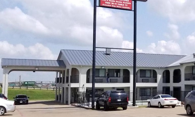 Mesquite Hotel | Family-Friendly Hotels in Mesquite, TX with Pool Access