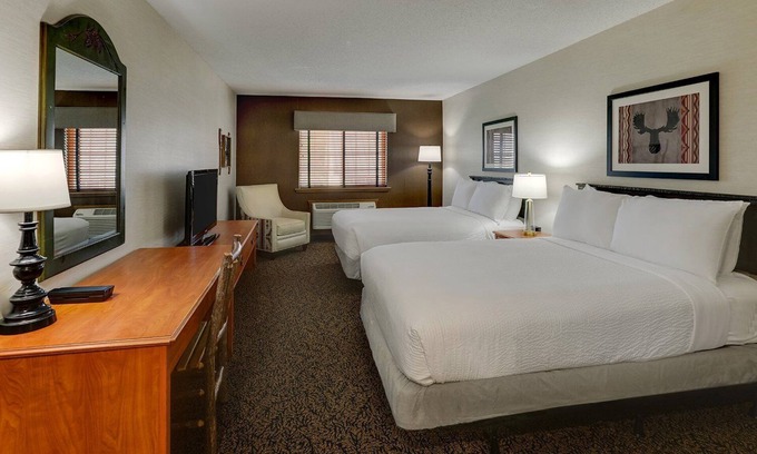 Peoria Hotel | Ideal 2 Double Rooms in Stoney Creek Peoria with Breakfast