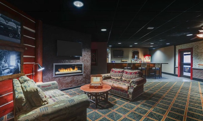 Sioux City Hotel | Cozy Stoney Creek Rooms with Kitchen Near Missouri River