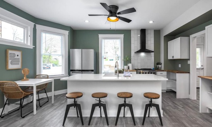Mount Auburn House | Spacious 4-Bedroom Retreat with Huge Deck Near Downtown