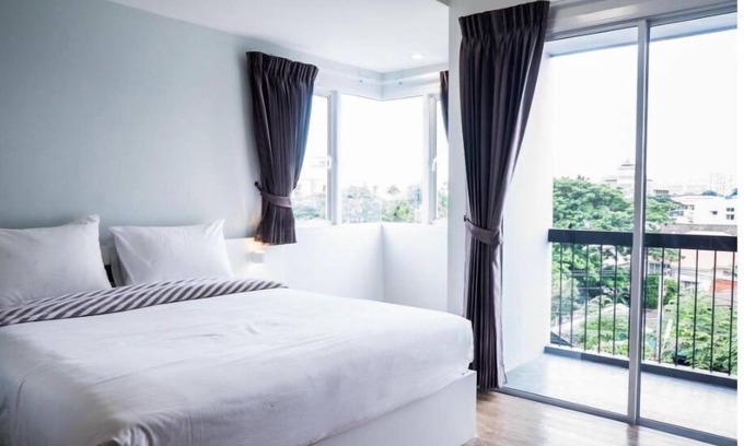 Chang Phueak Apartment | Cozy Deluxe Apartment in Chiangmai with Breakfast Included