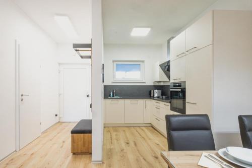 Graz-Straßgang Apartment | Guest Rated 9.8: Family-Friendly Deluxe Apartment Graz