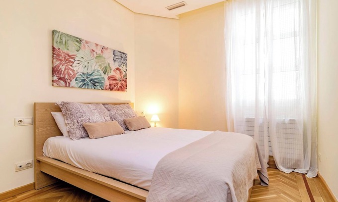 Castellana Apartment | Top-Rated Velazquez Suites II with Family-Friendly Amenities
