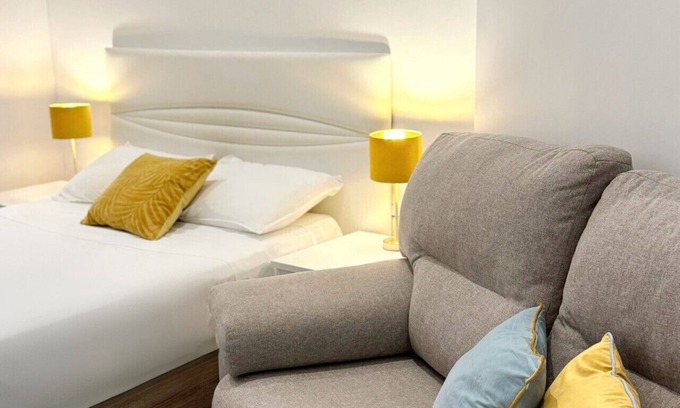 Gibraltar Apartment | Modern City Centre Studio Apt with Kitchen & Family Amenities