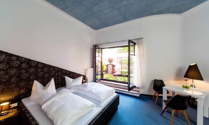 Magdeburg House | Deluxe Double Room with Terrace at artHOTEL Magdeburg