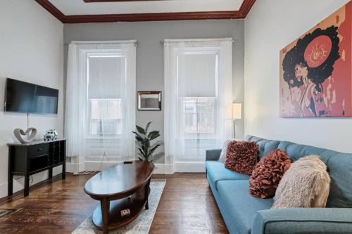 Gayborhood Apartment | Premium Living Flat: Ideal for Families and Pets