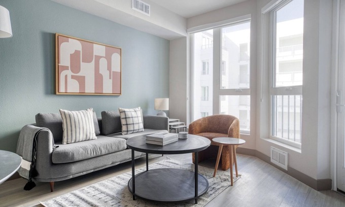 Central District Apartment | Modern Fremont 1BR with Roof Deck, Pool & Spa Amenities