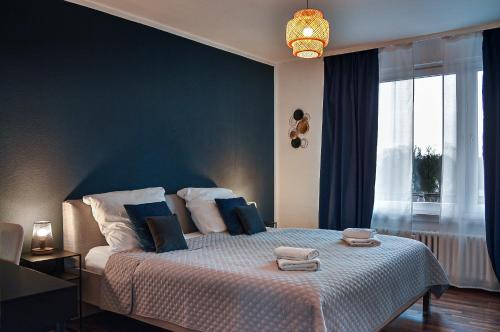 Dellviertel Apartment | Elegant Hbf-Nähe Retreat with Kingsize Bed & Great Reviews
