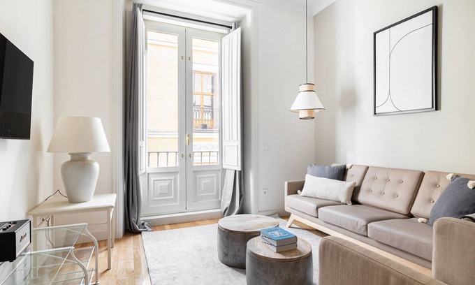 Huertas Apartment | Modern 2BR Huertas-Cortes, Steps from Puerta del Sol