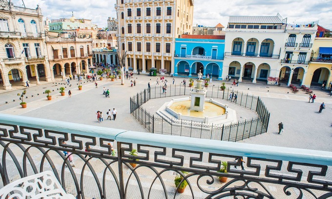 Old Havana House | Elegant Executive Suite in Plaza Vieja with Spa and Dining