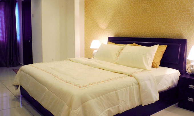 Downtown George Town House | Stylish Junior Room with Attached Bathroom & Free Breakfast