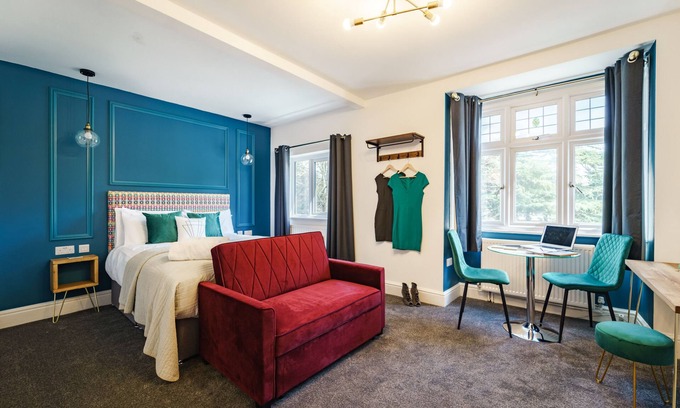 City Centre Apartment | Spacious King Suite with Sofa Bed and Family-Friendly Amenities