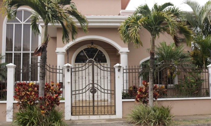 San Antonio de Belen House | Elegant 4-Star Hotel with Spa in Cariari Awaits You