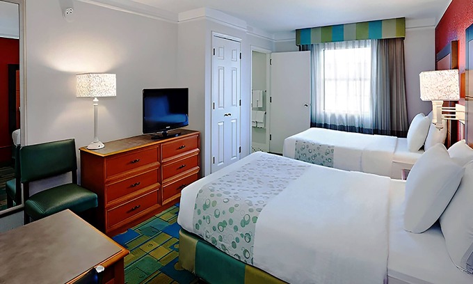 Merrillville House | Family-Friendly Queen Room with Two Beds for Great Comfort