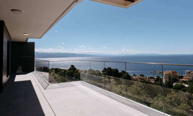 Opatija Apartment | Elegant Suite with Terrace and Ocean View - Perfect Getaway
