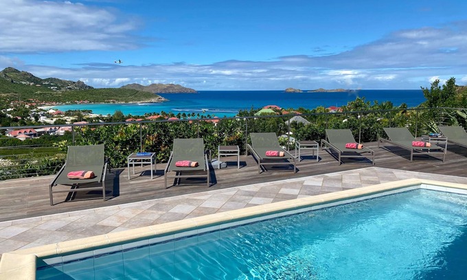 Morne Criquet Villa | Experience Deluxe Villa Les Acajous with Beach Views