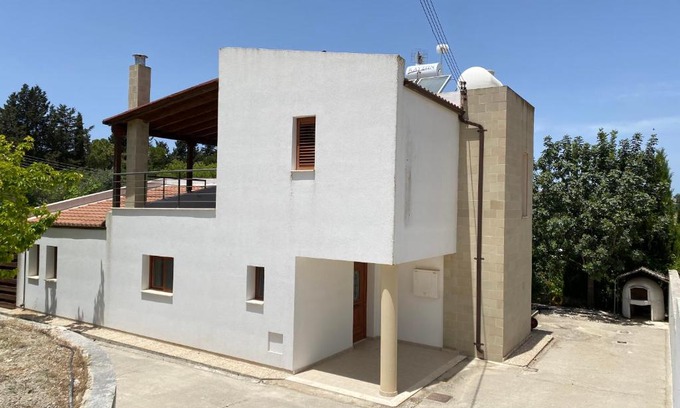 Tsada Villa | Delightful Demelida Villa: Child-Friendly & Breakfast Included