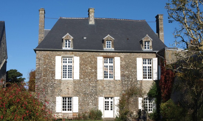 Agon-Coutainville House | Historic Demeure - Village D'agon Near the Beach