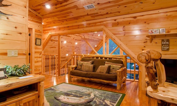 Broken Bow Cabin | Cozy Denali Private Cabin with Hot Tub & Xbox Fun Awaits