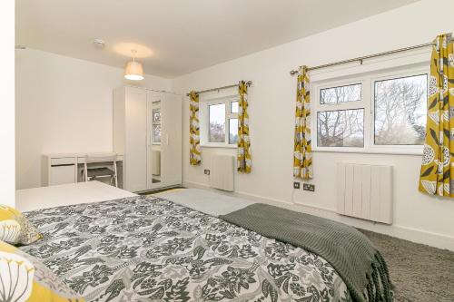 Letchworth House | Budget-Friendly Denby Lodge: Perfect for Family Stays