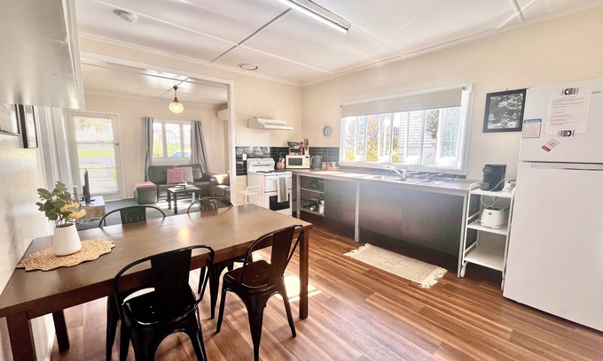 Stanthorpe Cottage | Family Retreat at Denham Cottage on Quart Pot Creek