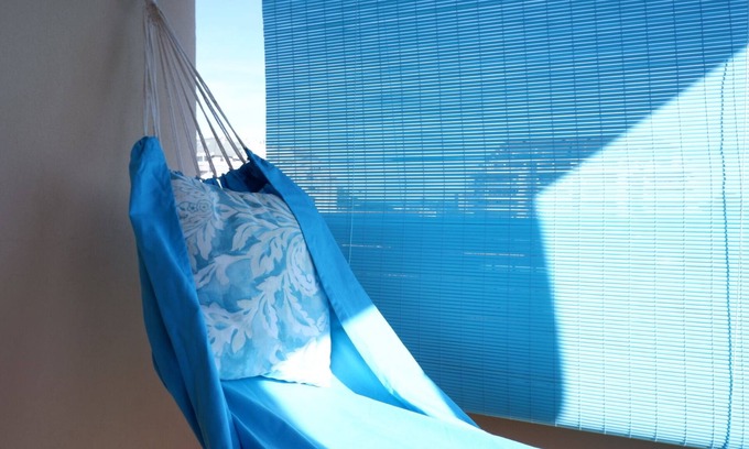 Denia Apartment | Denia Deluxe: City & Beach Retreat with Pool and Free WiFi