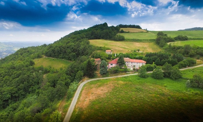 Denice House | Unforgettable Stay at Denice Mansion: Guest Rated 10/10