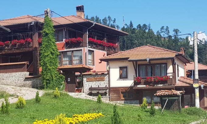 Koprivshtitsa House | Pet-Friendly Denis Guest House with Kitchen & Great Reviews