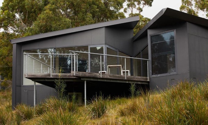 Douglas River House | Experience Denison Rivulet Retreats - 4-Star Guest Rated 9/10