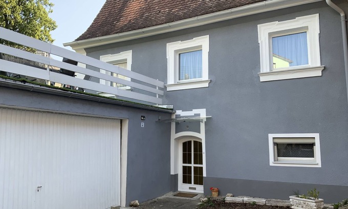 Auerbach in der Oberpfalz House | Historic House Near Franconian Switzerland with Great Amenities