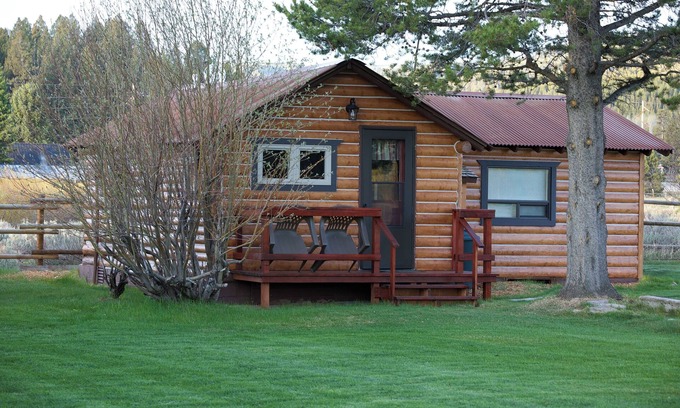 West Yellowstone Cabin | Explore Denny Creek Cabin: A Montana Hideaway Retreat