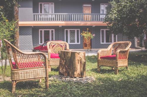 Turuk Bed & Breakfast | Discover Comfort at Denzong House: Family-Friendly Retreat