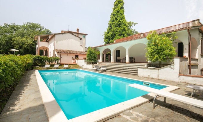 Santa Maria a Monte Villa | Relax at Deodara in Santa Maria a Monte, Tuscany