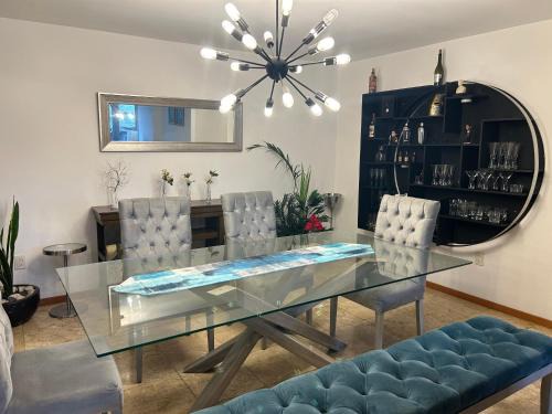 Bosques de las Lomas Apartment | Cozy Apartment in Bosques de las Lomas with Great Garden
