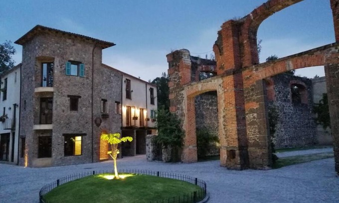 Santeagueda Apartment | Enchanting Loft in Val’Quirico - Rated 9.5/10 for Families