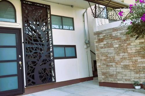 Atlixco Apartment | Family-Friendly Departamento Árbol: Your Ideal Getaway