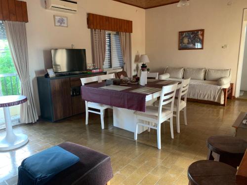 Gualeguay Apartment | Charming 2-Bedroom Apartment with Child-Friendly Amenities