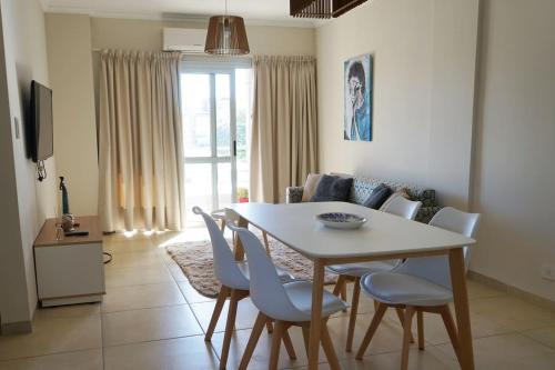 Posadas Apartment | Modern Central Apartment - Guest Rated 9.8, Family-Friendly