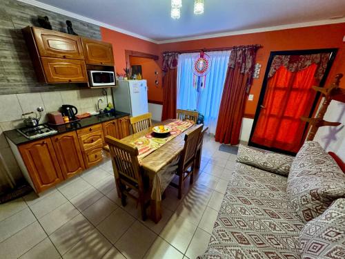 Macrozona Bahia Redonda y Primeros Faldeos Apartment | Departamento cálido y colorido cerquita del centro