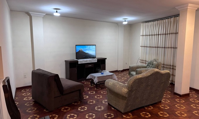 La Paz Apartment | Central Family Retreat with Excellent Views and Amenities