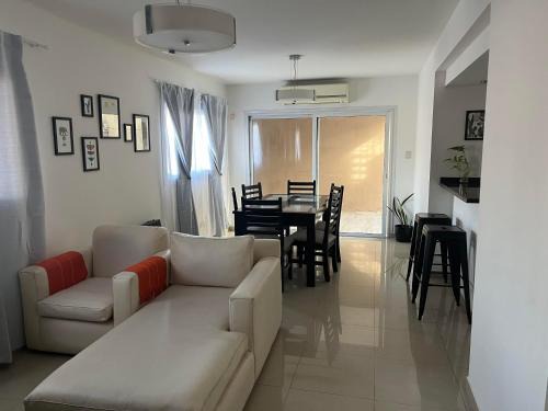 San Luis Apartment | Budget-Friendly Stay at Departamento CAYETANO 1 - Rated 9.5