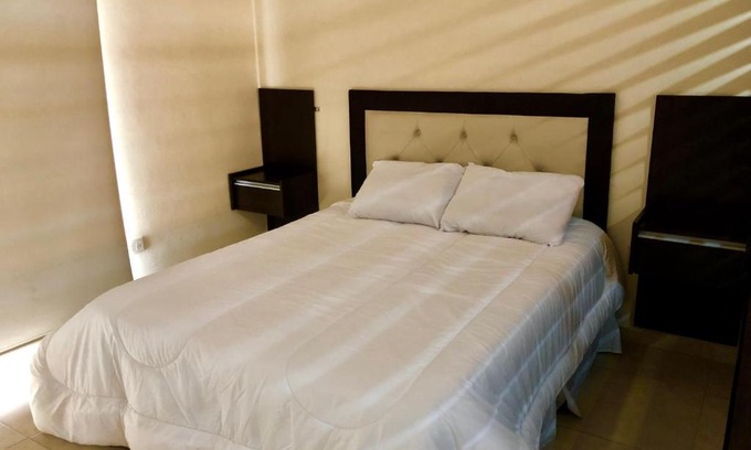 Villa Maria Apartment | Prime Centro Apartment with Private Grill & Breakfast