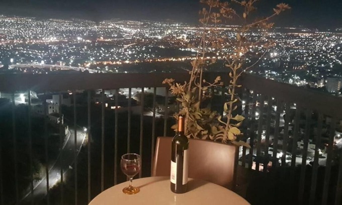 Queretaro Apartment | Elegant Queretaro Stay with Pool and Scenic Views