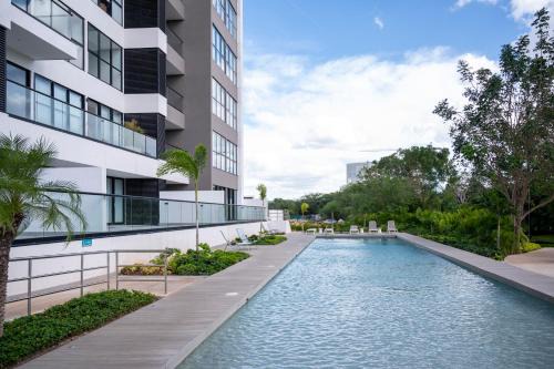 Zona Industrial Apartment | Elegant Oceanfront Suite Near Plaza Harbor - Pet Friendly