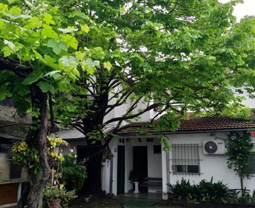 General San Martin Apartment | Elegant Departamento en Loma Hermosa - Guest Rated 9.8