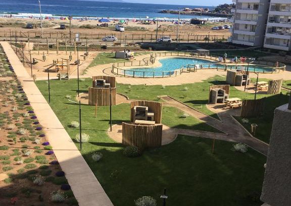 Los Molles Apartment | Oceanfront Departamento en Los Molles with Fireplace & Views