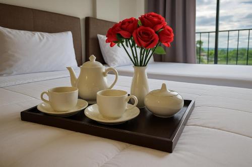 Fernando De La Mora Apartment | Cozy San Lorenzo Apartment: Family-Friendly Getaway
